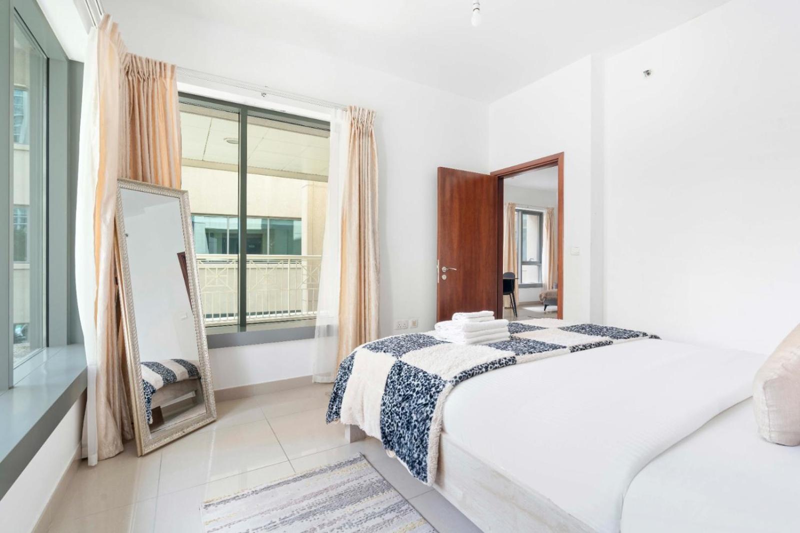 Vacay Lettings 1 Bed Close To Down Town Fountain View Dubai Ngoại thất bức ảnh